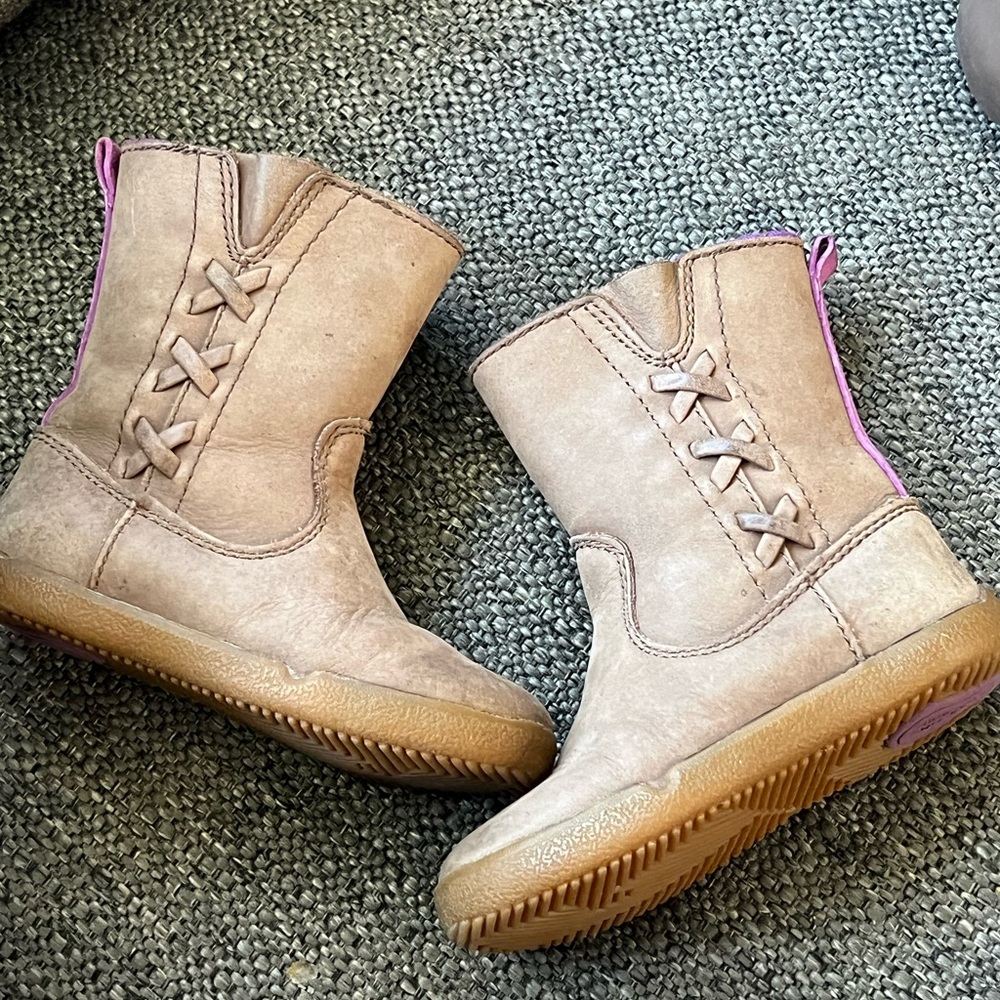 Stride rite boots